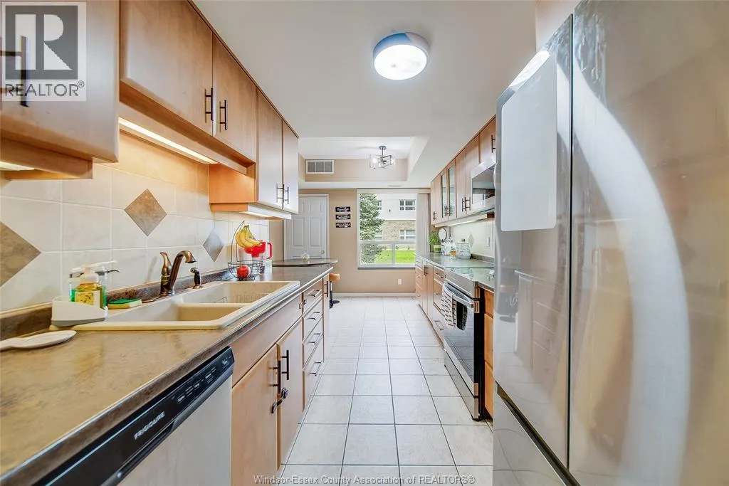 8335 WYANDOTTE STREET East Unit# 109