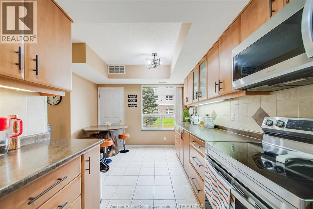 8335 WYANDOTTE STREET East Unit# 109