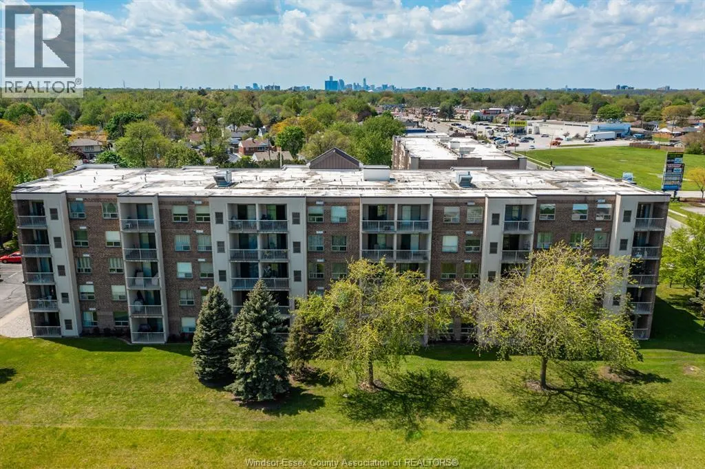 8335 WYANDOTTE STREET East Unit# 109
