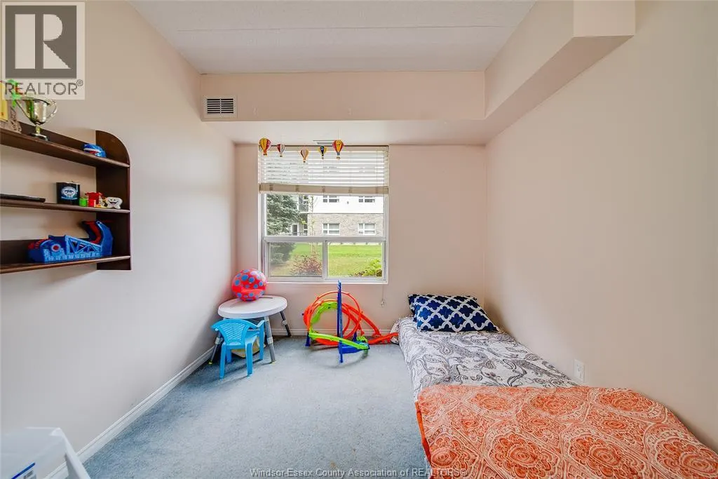8335 WYANDOTTE STREET East Unit# 109