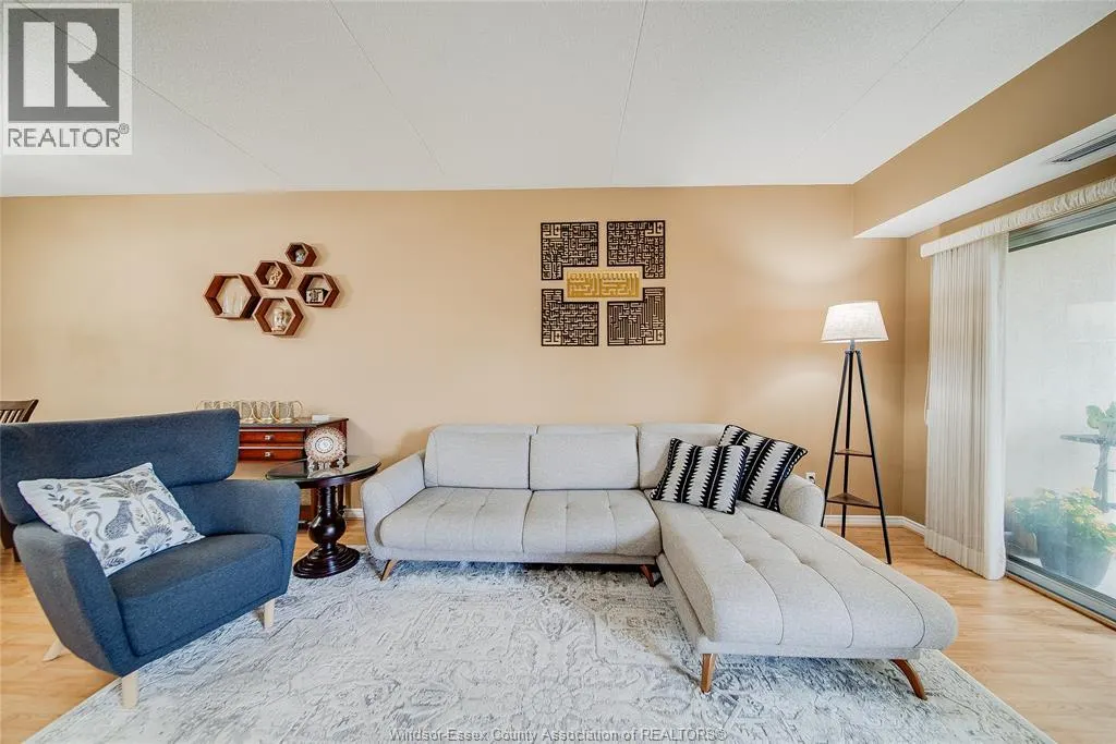 8335 WYANDOTTE STREET East Unit# 109