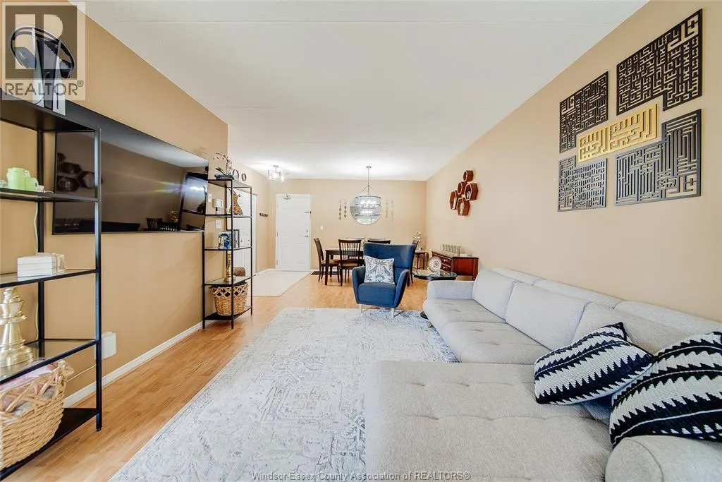 8335 WYANDOTTE STREET East Unit# 109