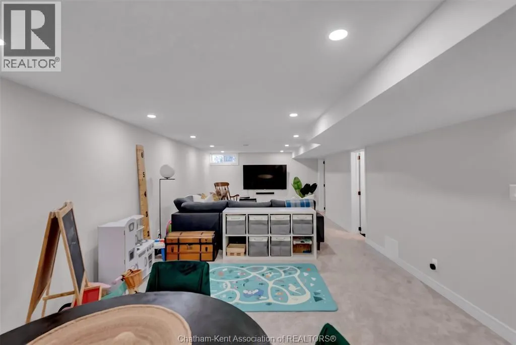 300 Indian Creek ROAD East