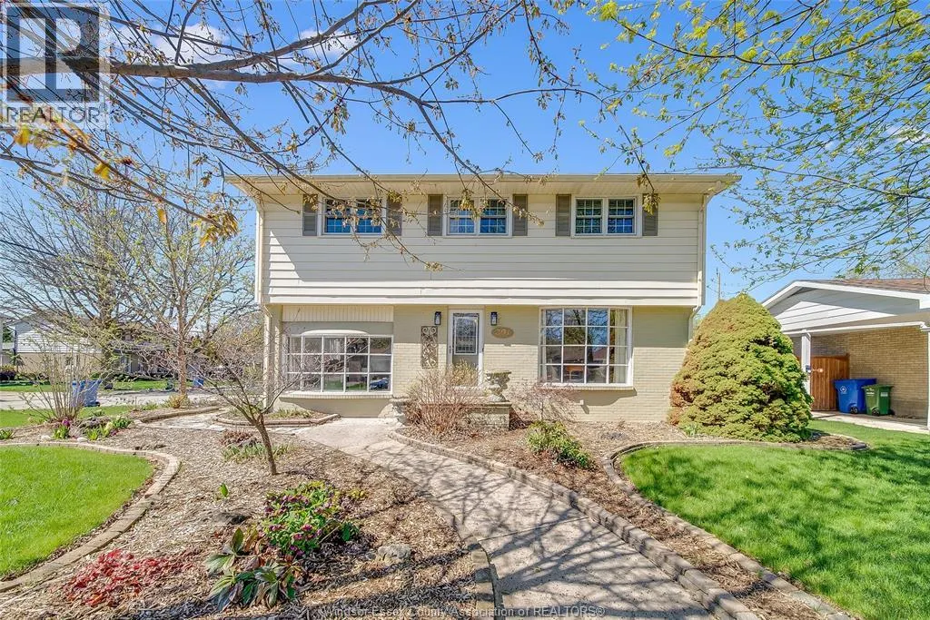 391 BETTY DRIVE