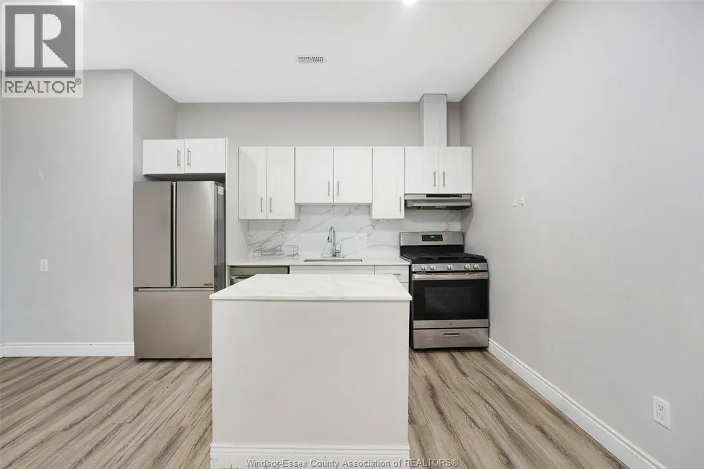 300 SHOREVIEW CIRCLE