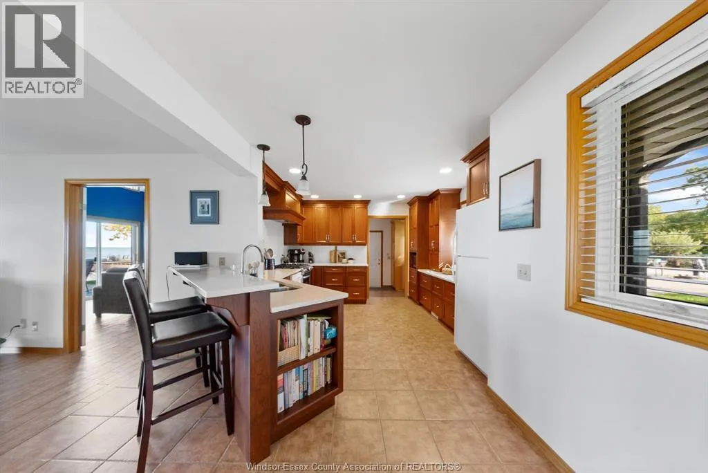 621 Ross Beach ROAD