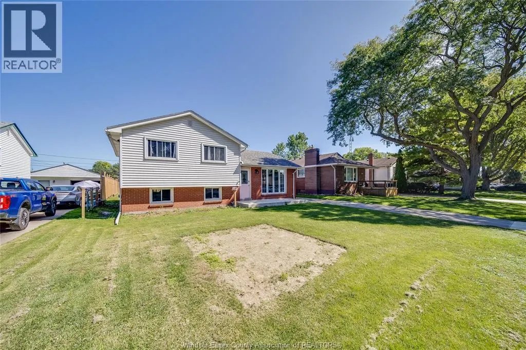 368 CARLING CRESCENT