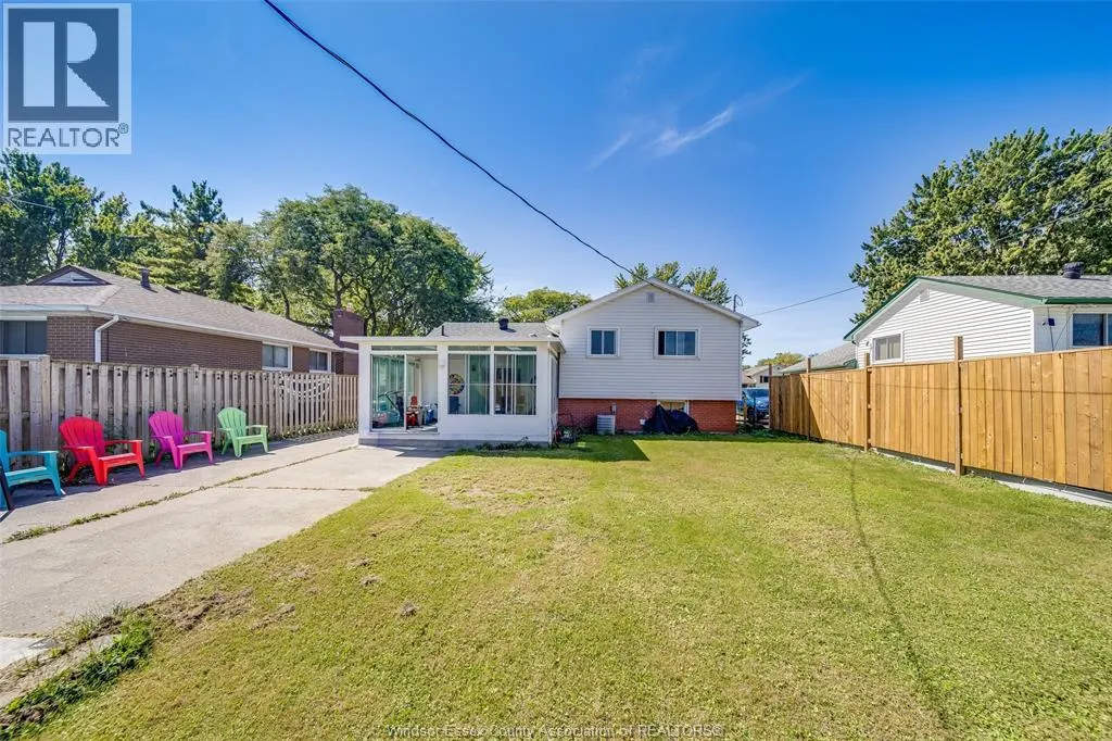 368 CARLING CRESCENT