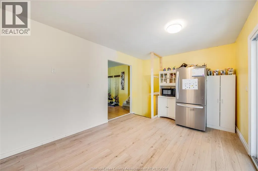 368 CARLING CRESCENT