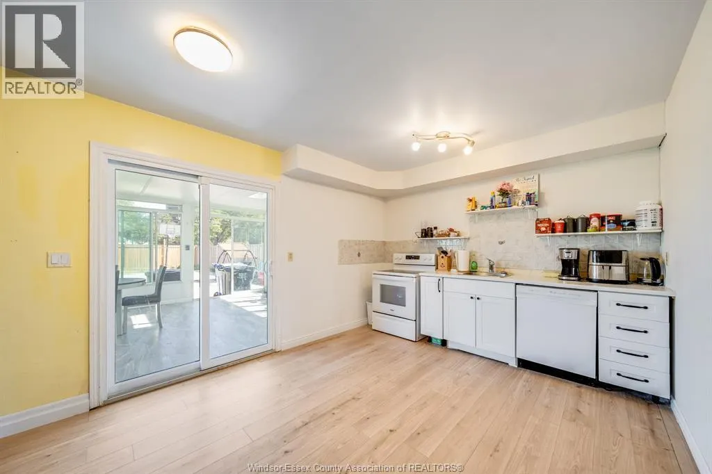 368 CARLING CRESCENT