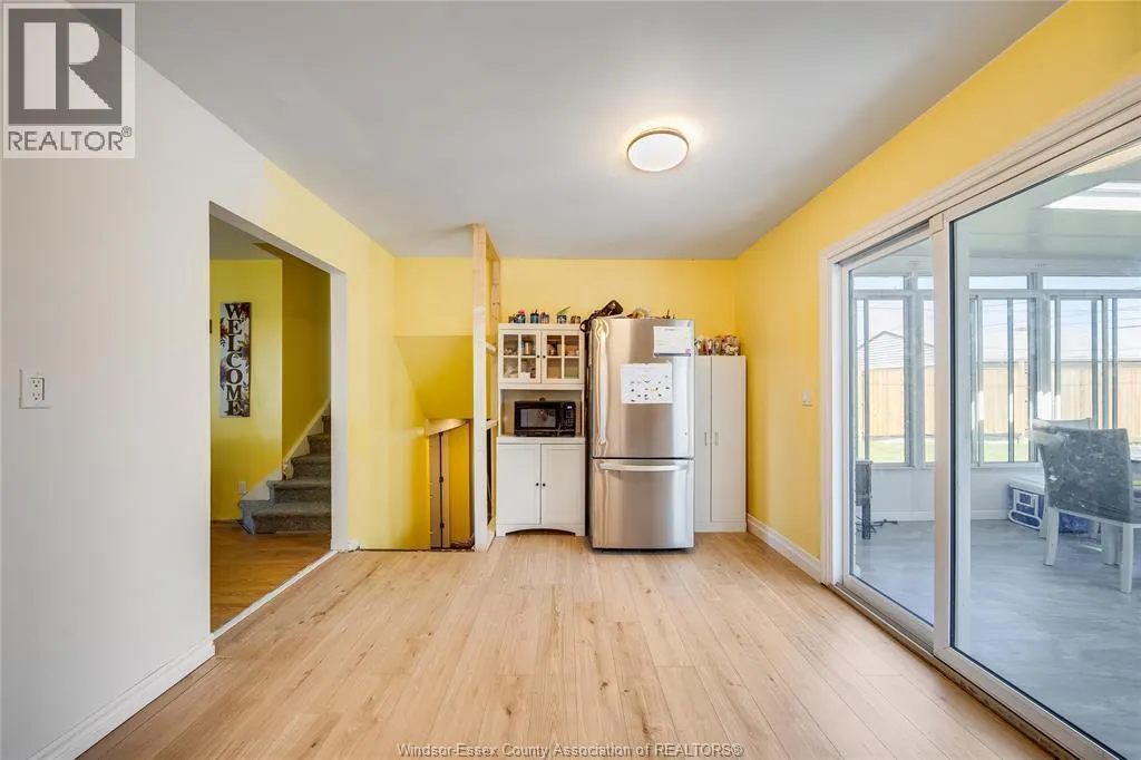 368 CARLING CRESCENT