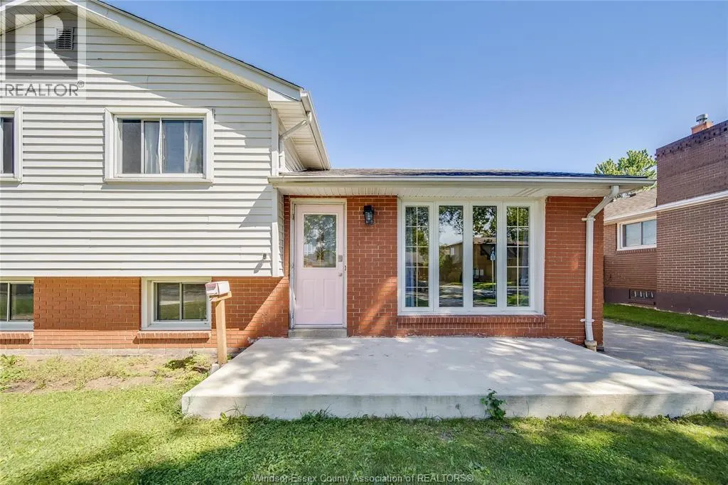 368 CARLING CRESCENT