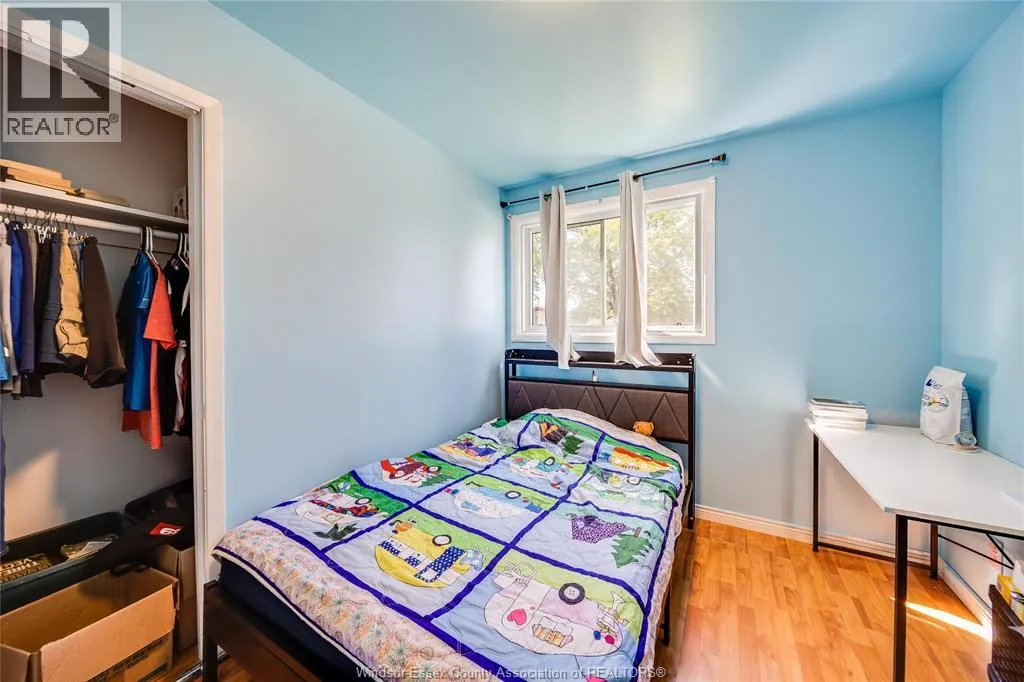368 CARLING CRESCENT