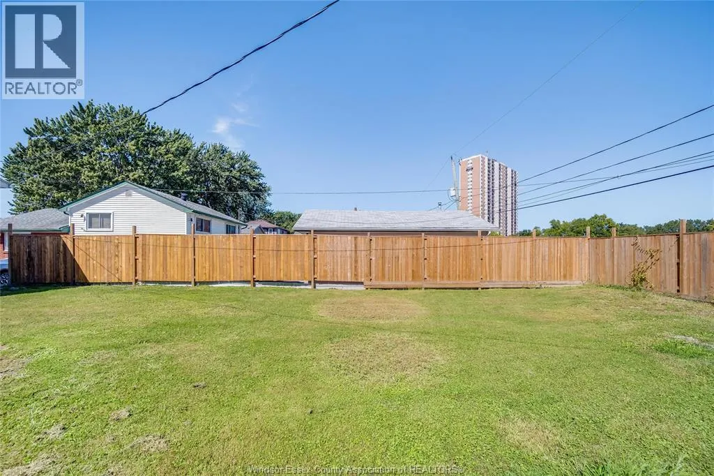 368 CARLING CRESCENT