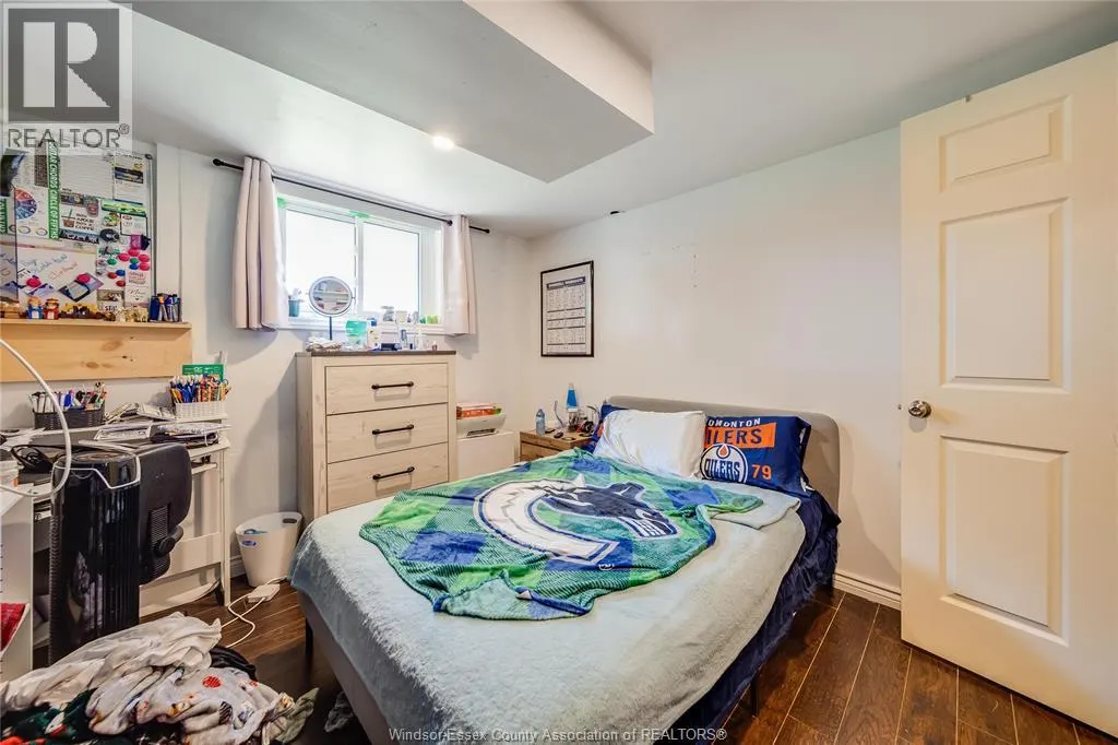 368 CARLING CRESCENT