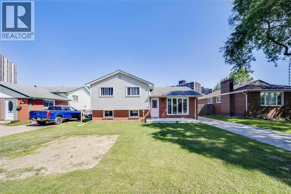 368 CARLING CRESCENT
