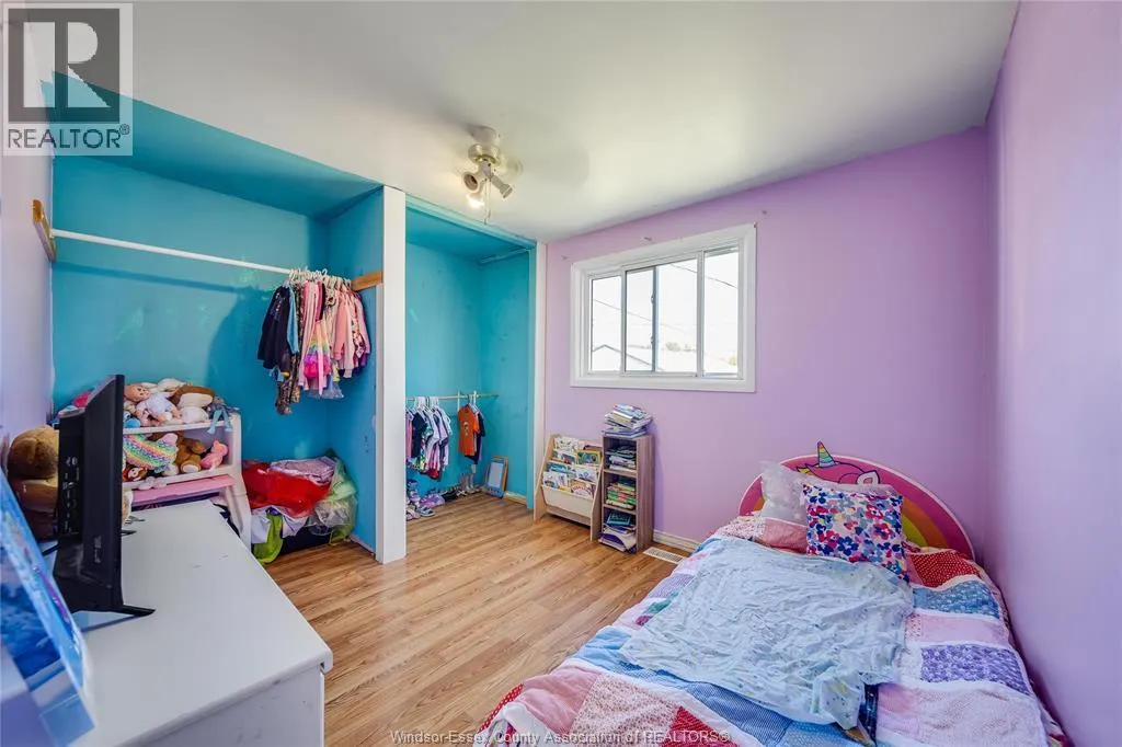 368 CARLING CRESCENT