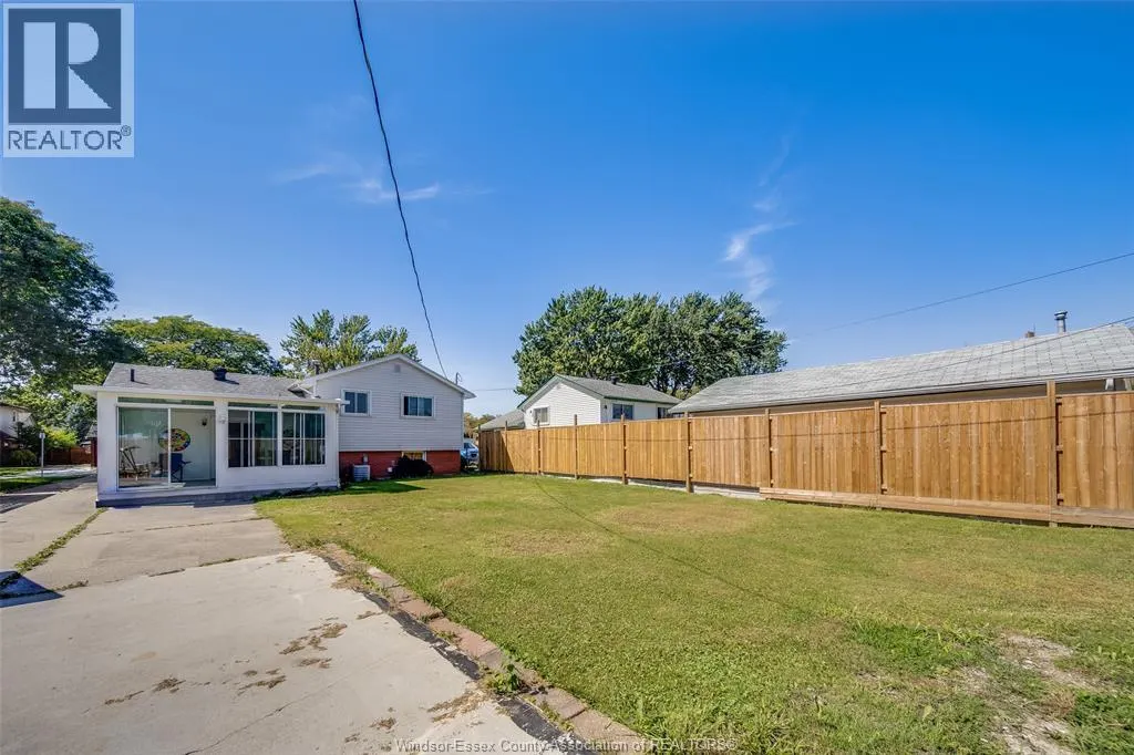 368 CARLING CRESCENT