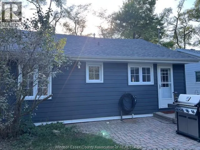 404 Robson Rd