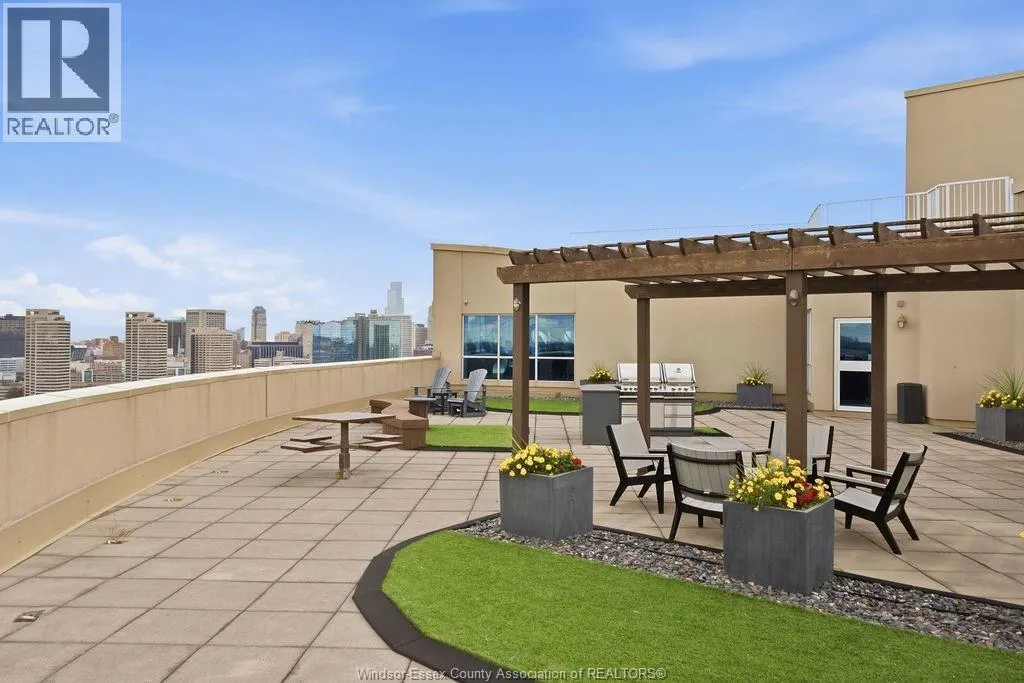 1225 RIVERSIDE DR W Unit# 601