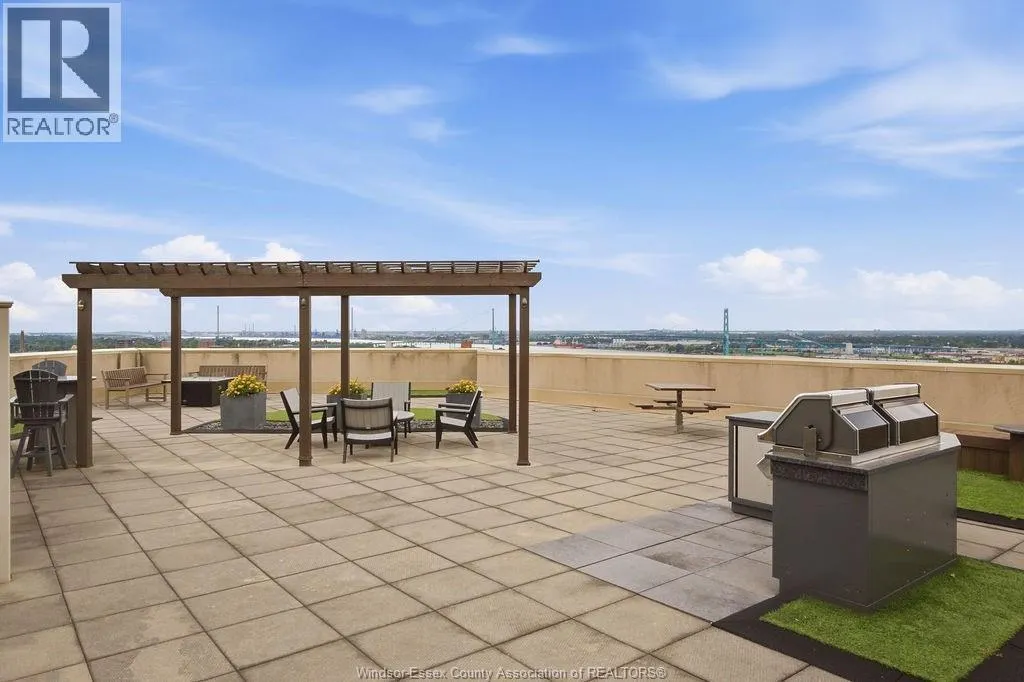 1225 RIVERSIDE DR W Unit# 601