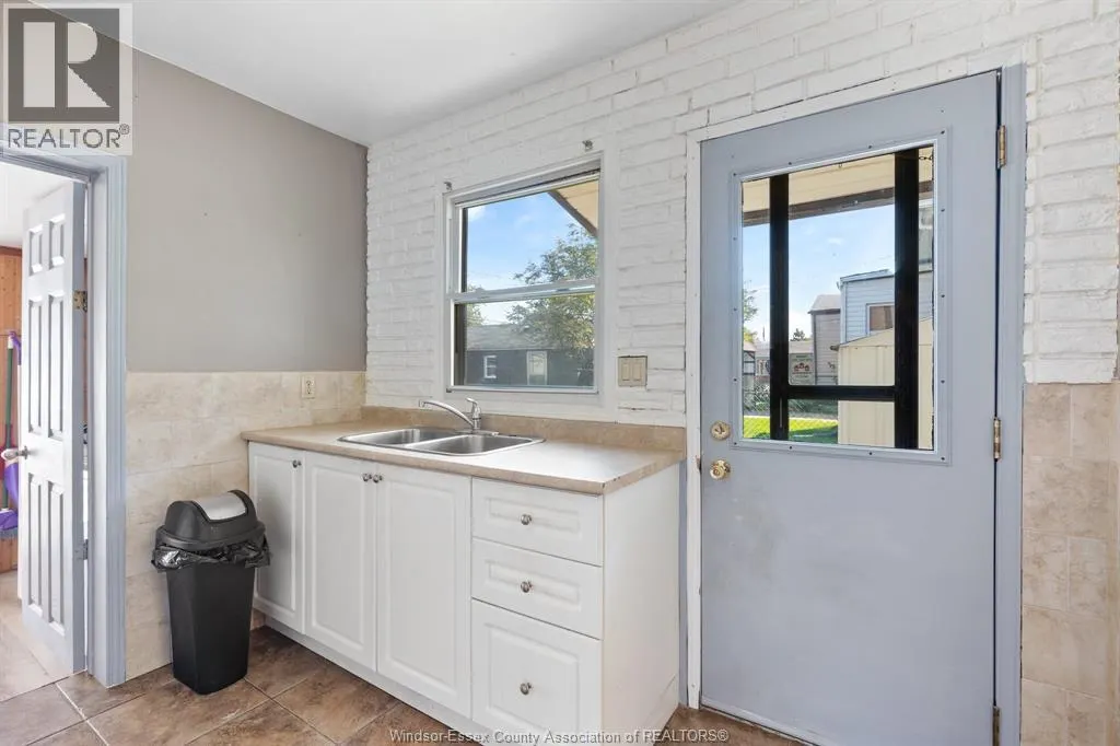 2352 CHANDLER
