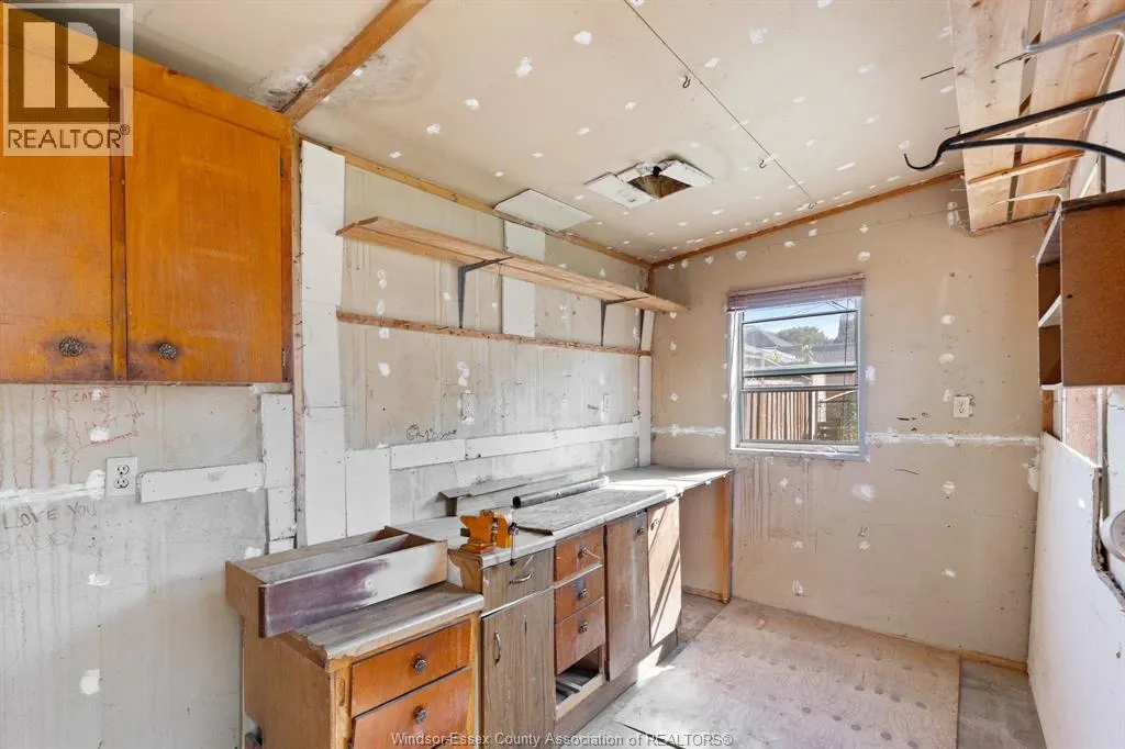 2352 CHANDLER