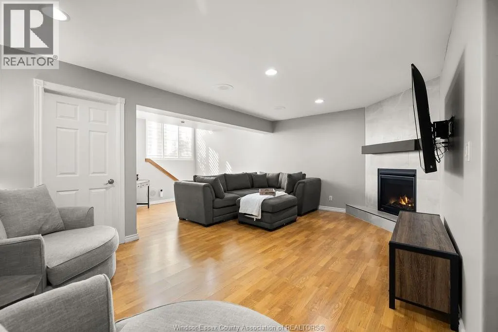 1520 MAPLE