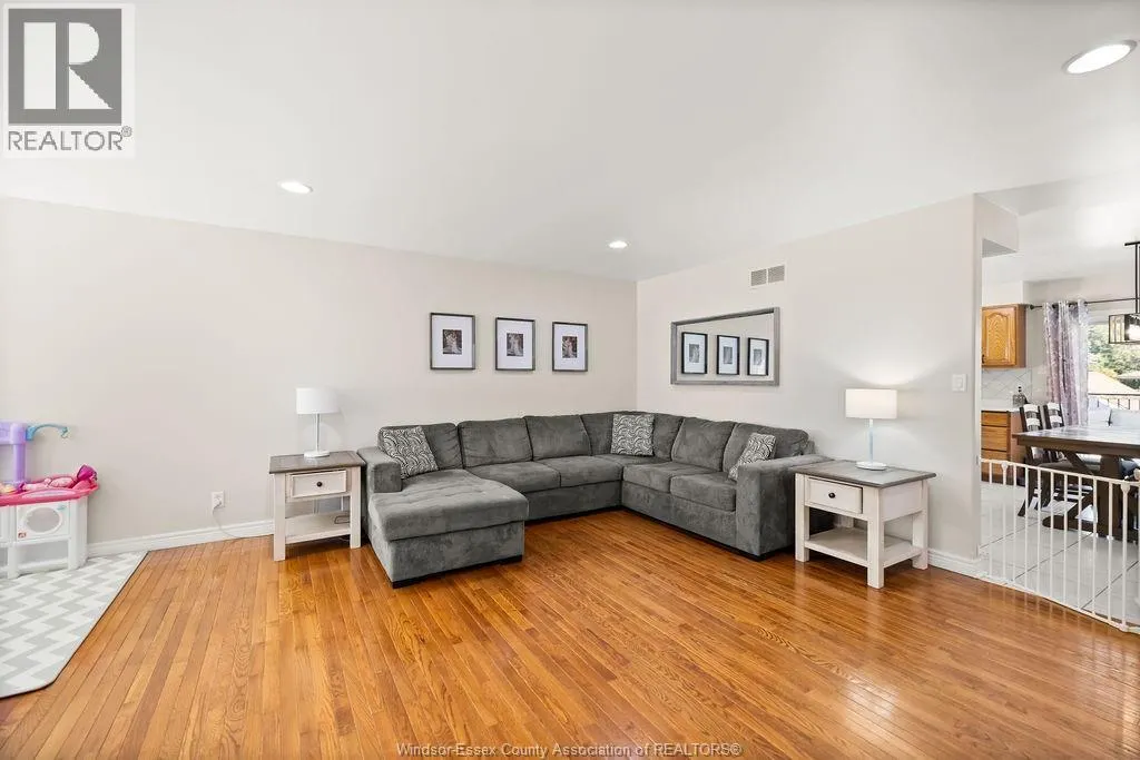 1520 MAPLE