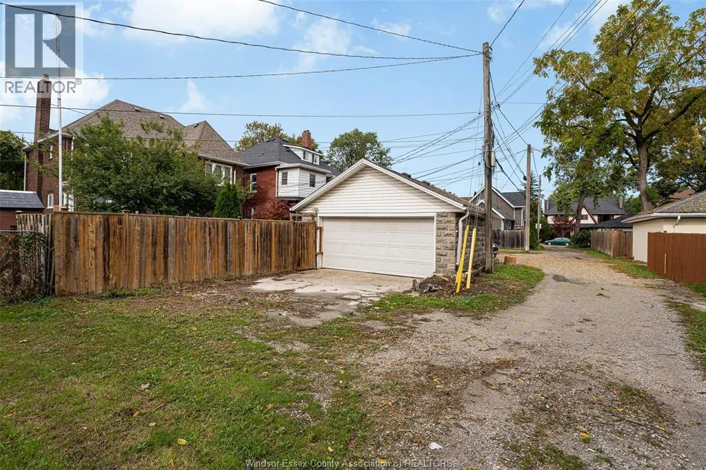 1120 DOUGALL AVENUE