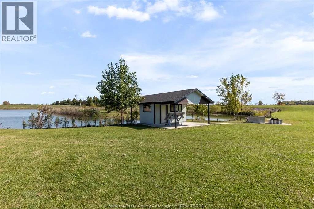 8541 NORTH Sideroad