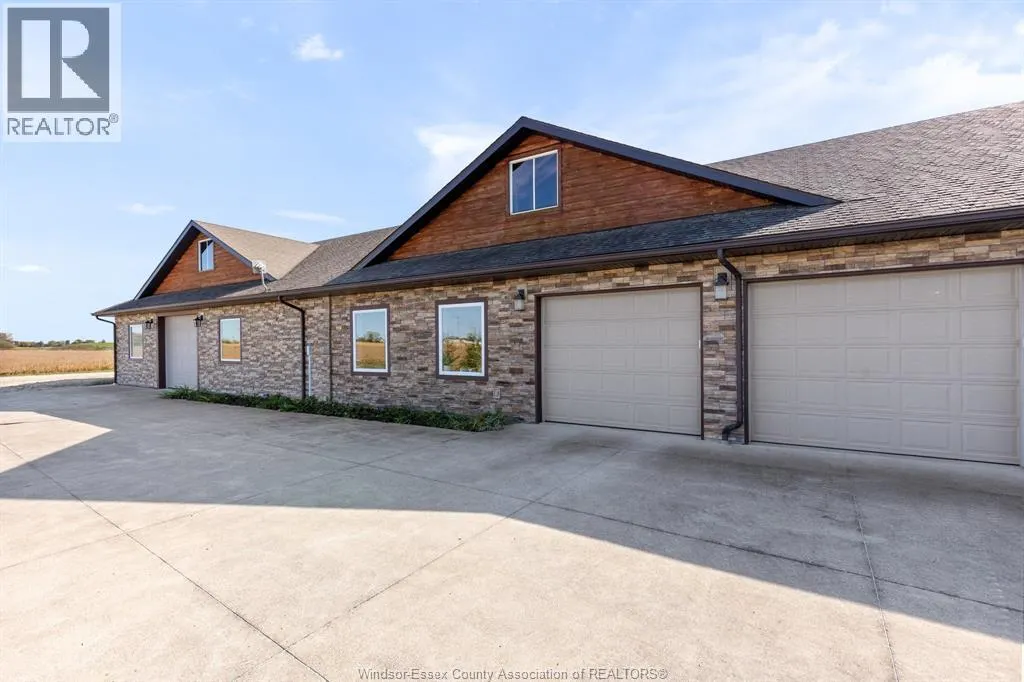 8541 NORTH Sideroad