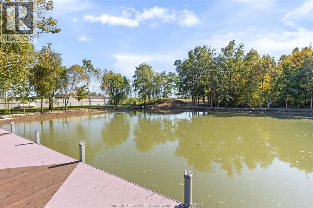8541 NORTH Sideroad