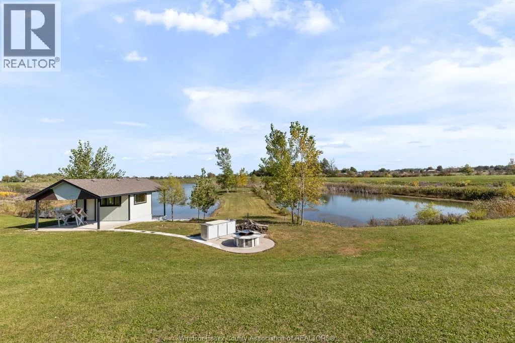 8541 NORTH Sideroad