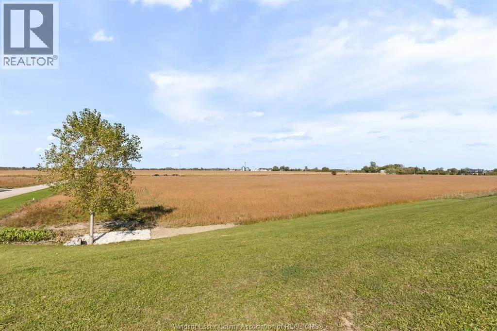 8541 NORTH Sideroad