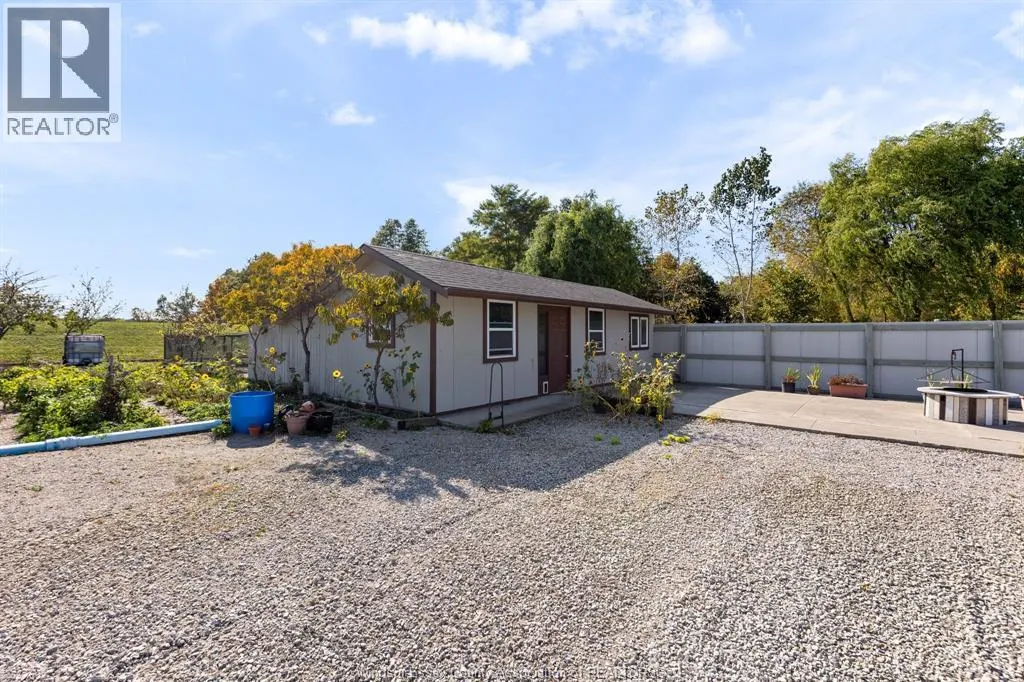 8541 NORTH Sideroad