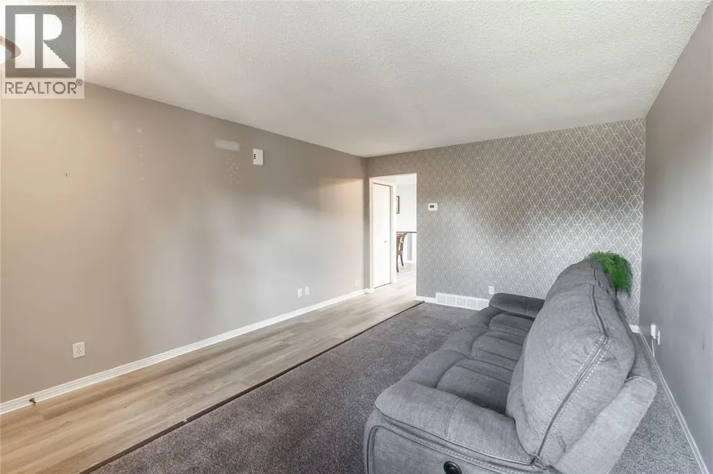 1279 THISTLEDOWN AVENUE