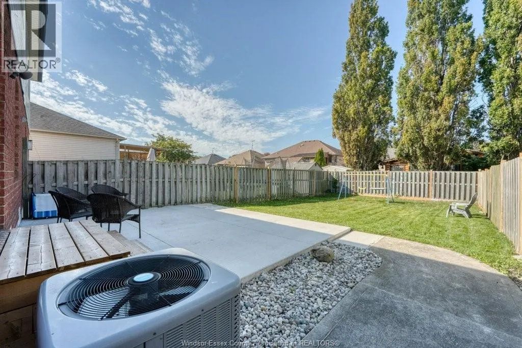 1589 HEATHERGLEN DRIVE