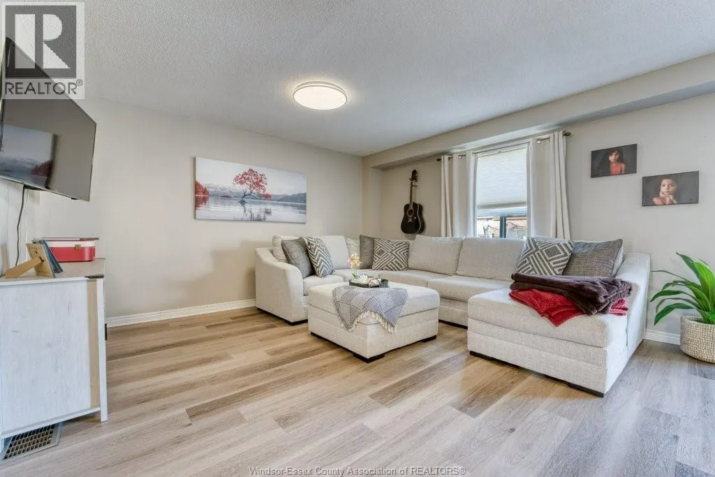 1589 HEATHERGLEN DRIVE