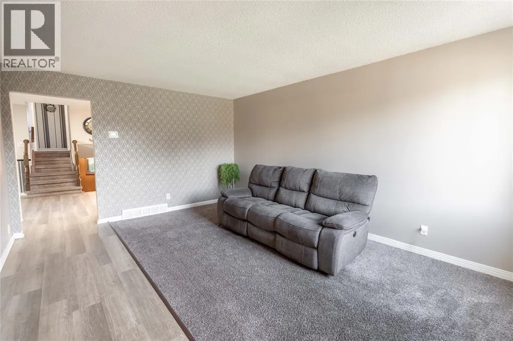 1279 THISTLEDOWN AVENUE