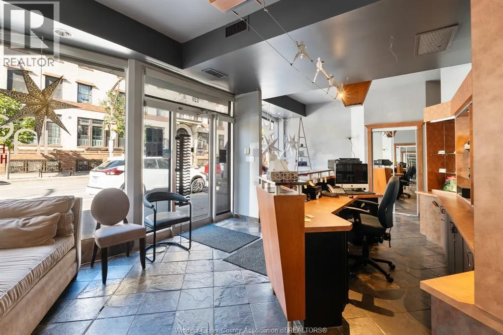 520 Pelissier STREET