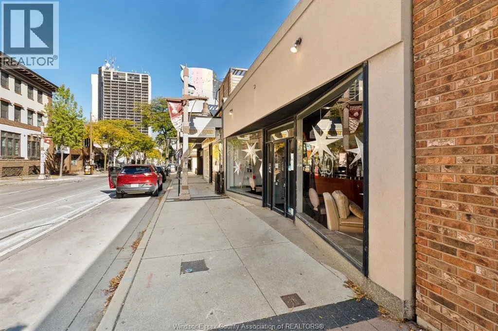520 Pelissier STREET