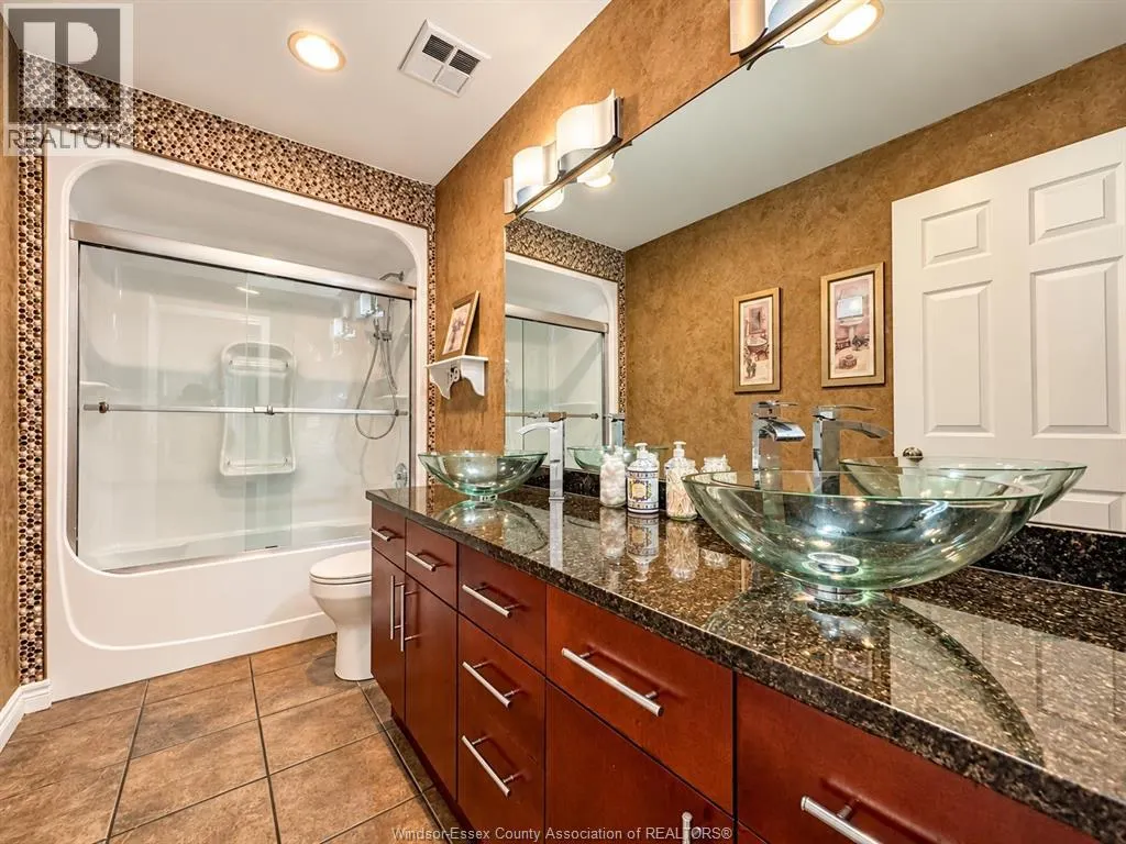 2231 LUXURY