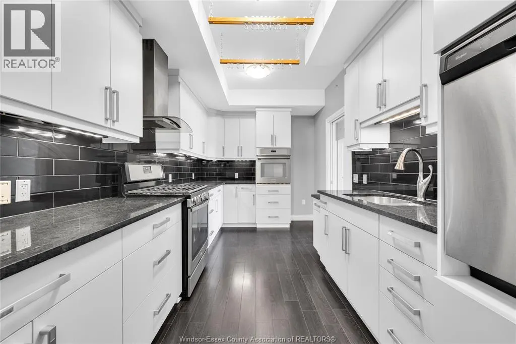 8475 WYANDOTTE STREET East Unit# 410