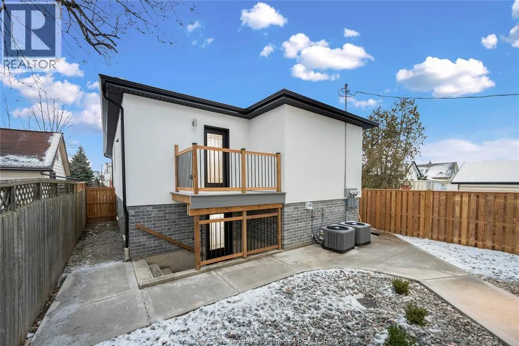665 ALEXANDRINE STREET