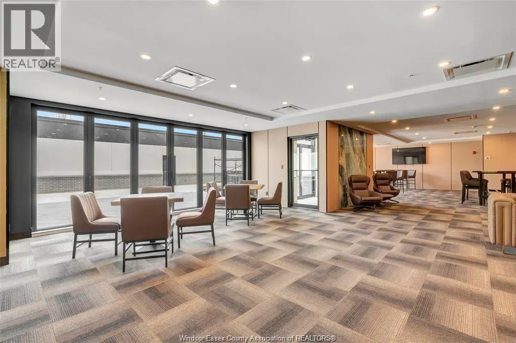 4400 LAURIER Unit# 527