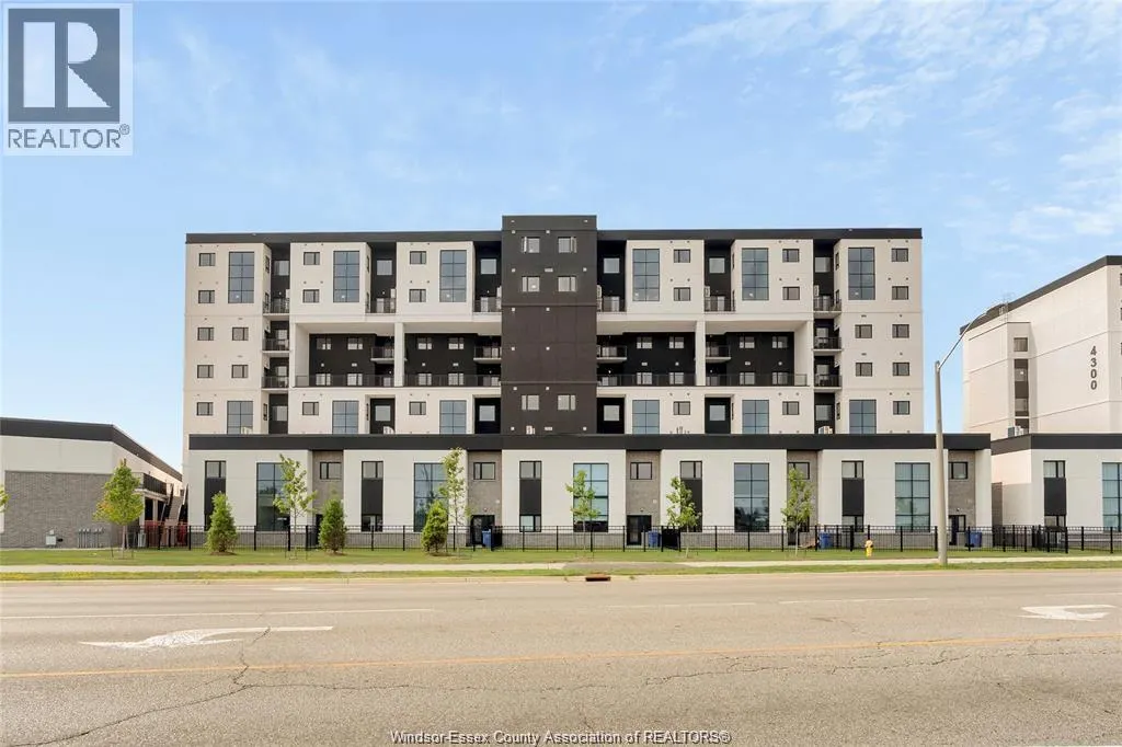 4400 LAURIER Unit# 527