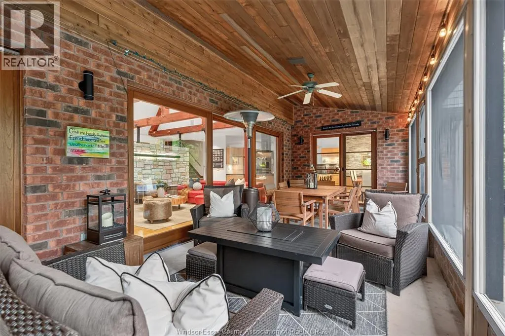 3871 MIDDLE Sideroad