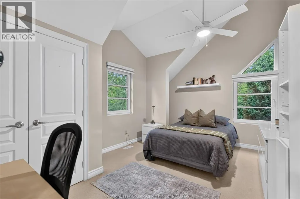 3871 MIDDLE Sideroad