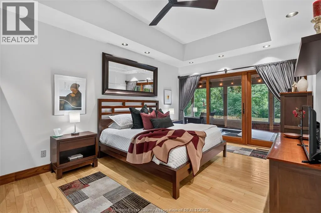 3871 MIDDLE Sideroad